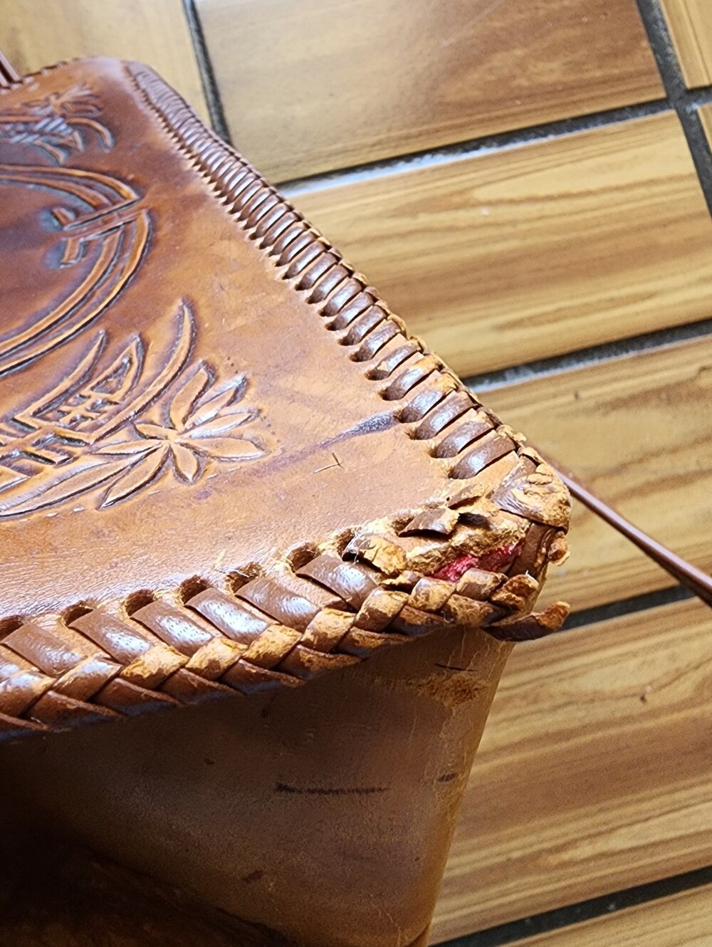 Old Leather Bag - Picture 9 of 10